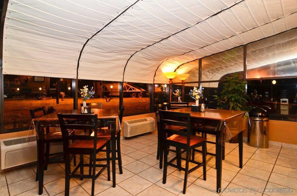 Surestay Hotel By Best Western Zapata Exterior photo